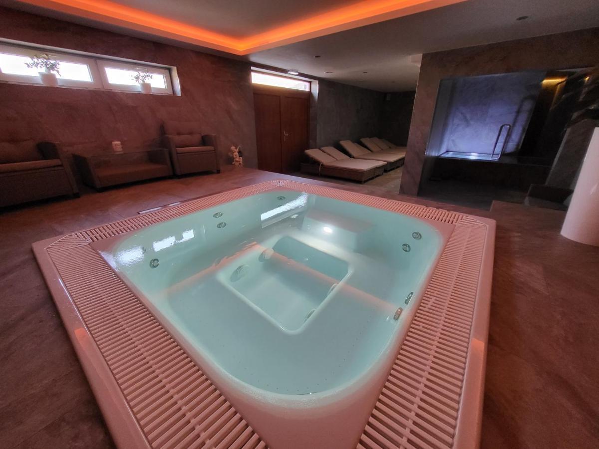 Chaty Krusetnica S Luxusnym Privatnym Wellness Esterno foto