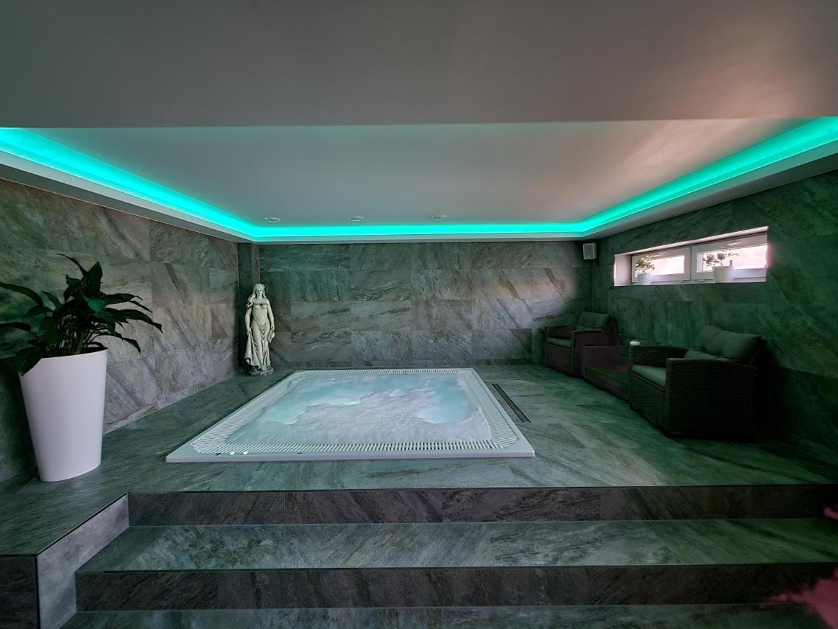 Chaty Krusetnica S Luxusnym Privatnym Wellness Esterno foto
