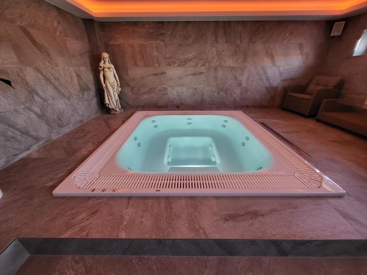 Chaty Krusetnica S Luxusnym Privatnym Wellness Esterno foto